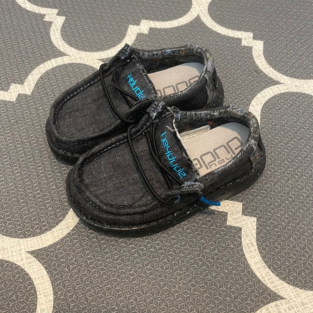Toddler Hey Dude Wally Size 6 Slip on Shoes